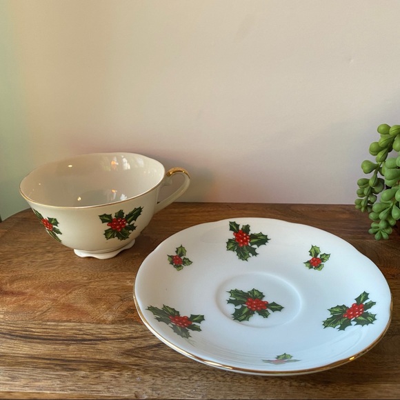 Lefton Tea Cup and Saucer Holly 7950 - Picture 5 of 16